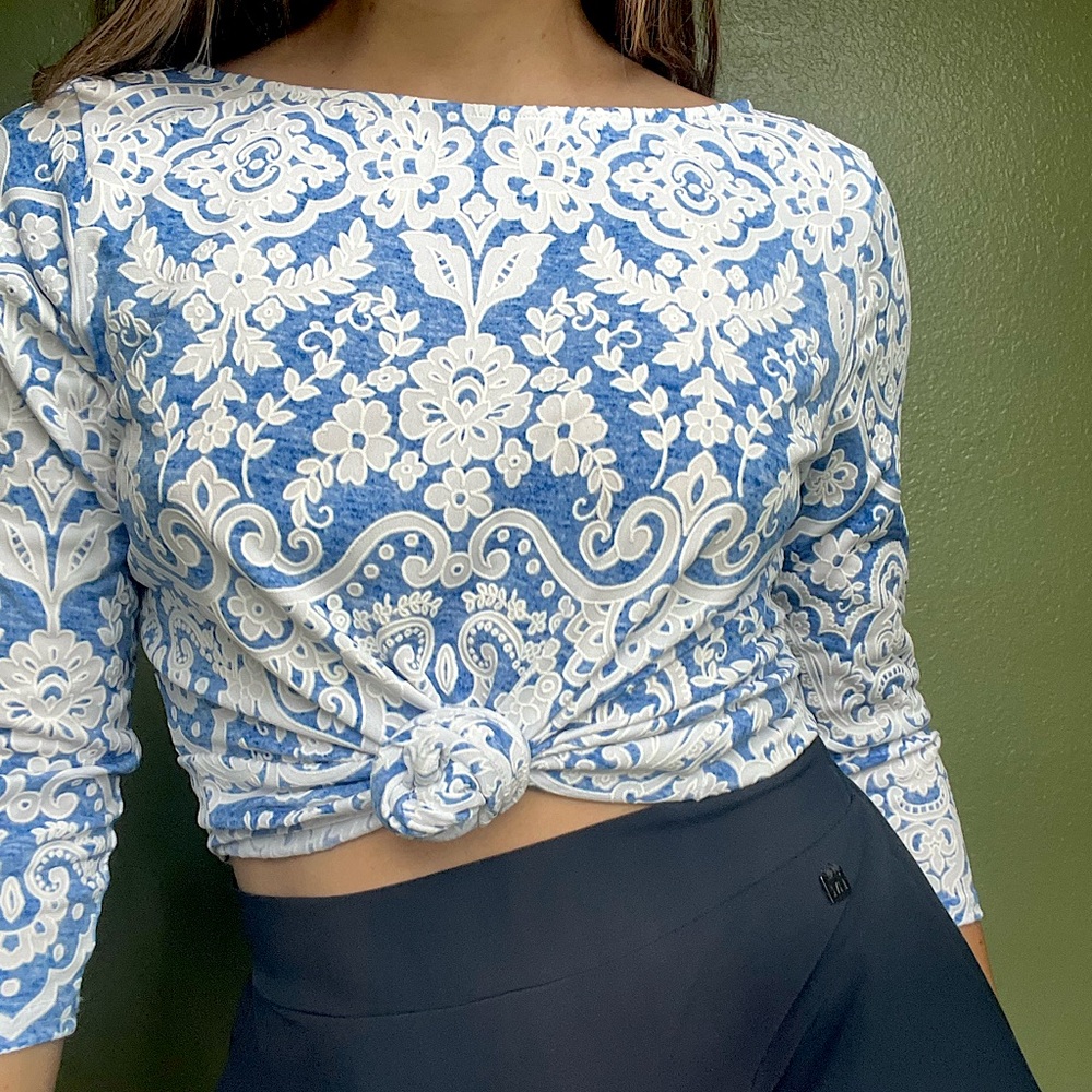 Tasteful top!